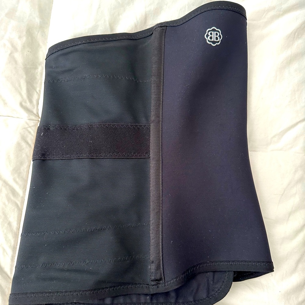 BELLY BANDIT . Postpartum Luxe Belly Wrap - Black / S / Luxe